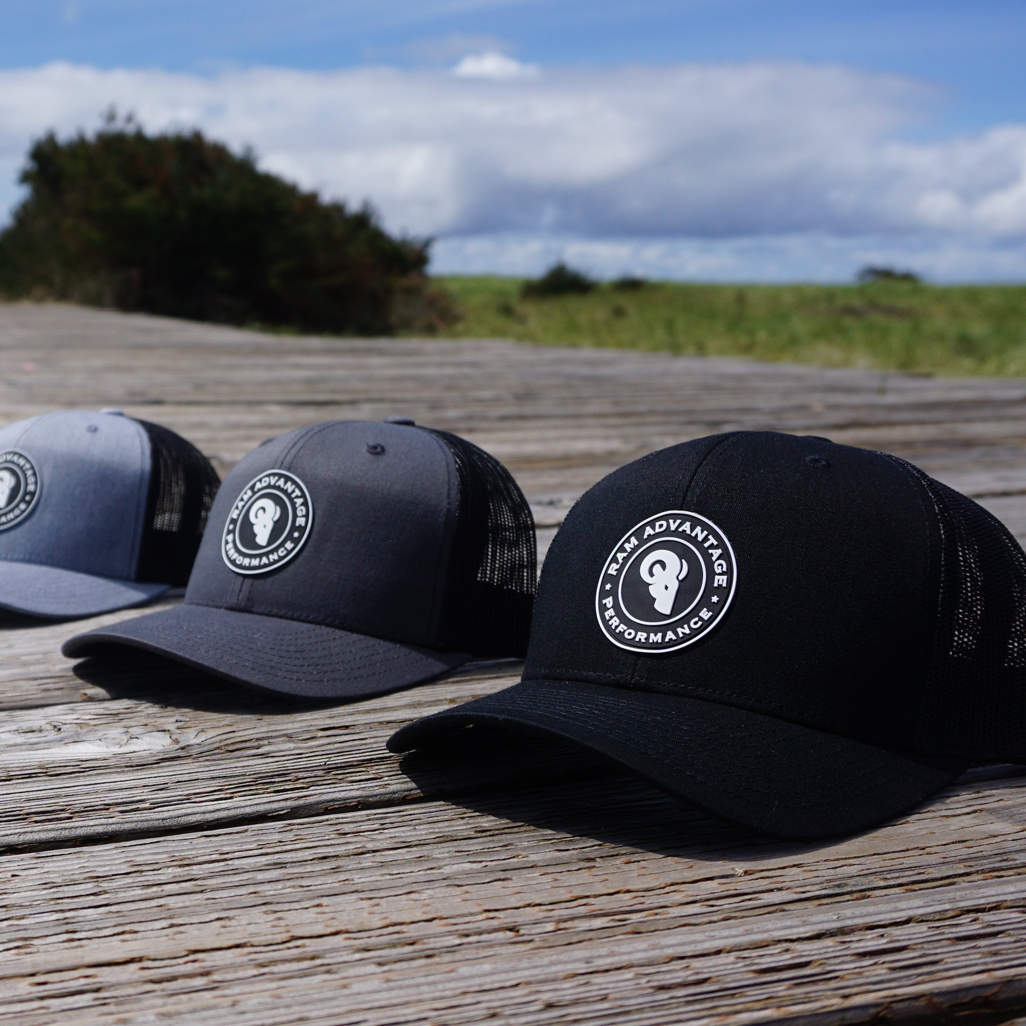 Black White Patch Trucker / Snapback