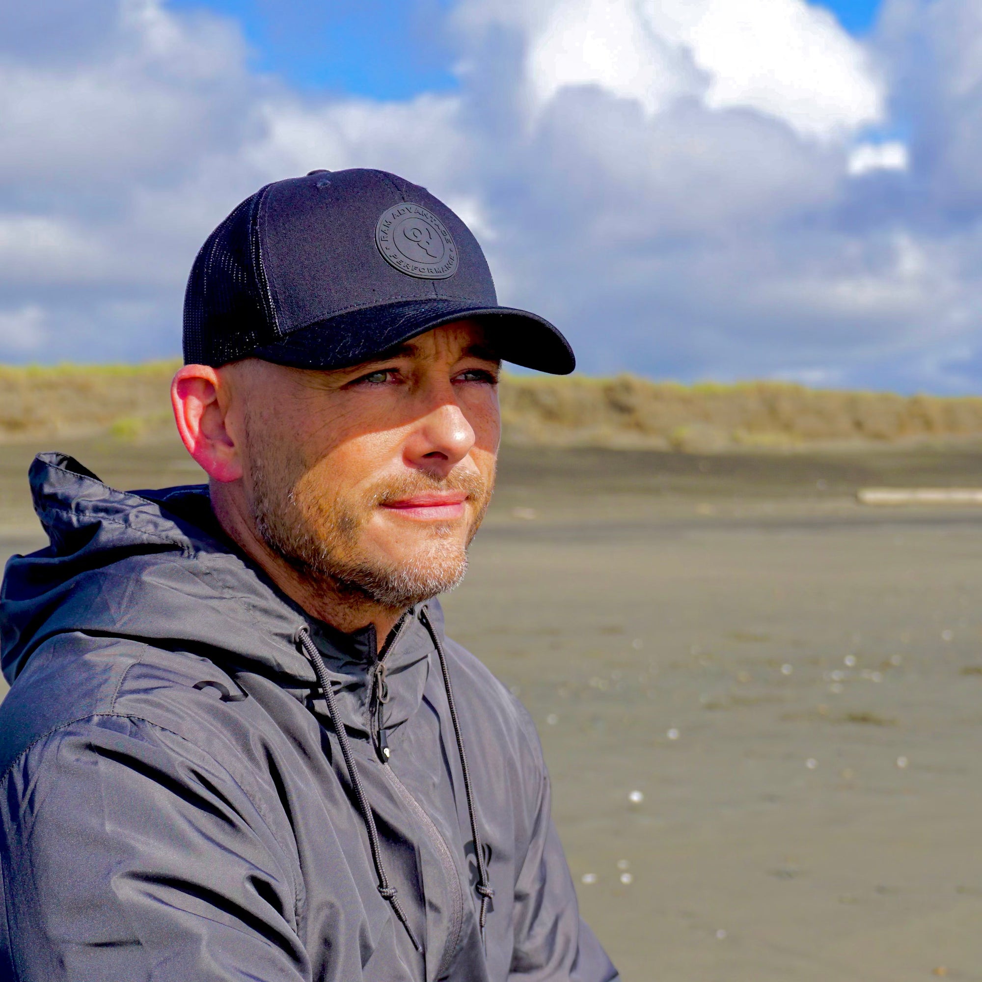 Blackout Patch Trucker / Snapback